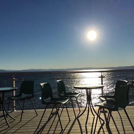 Feriehus Hindrum Fjordsenter Vannvikan